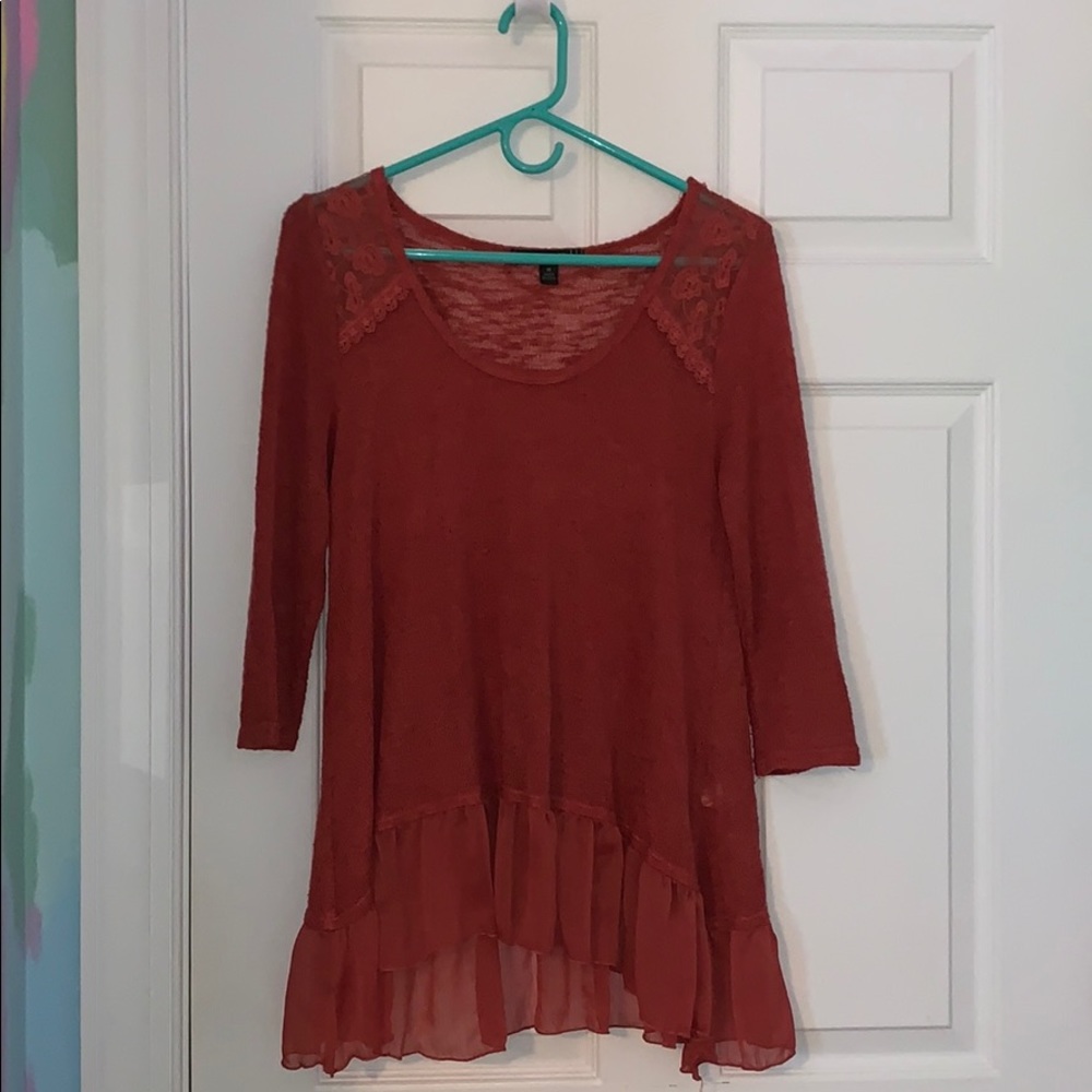 Maroon light sweater